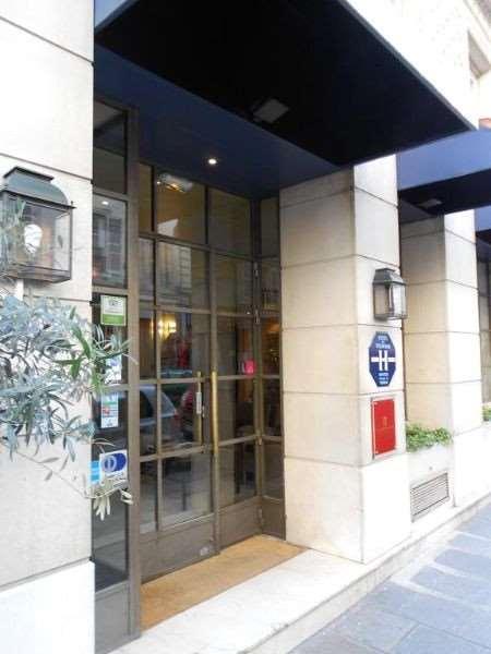 Hotel Du Leman Paris Exteriör bild